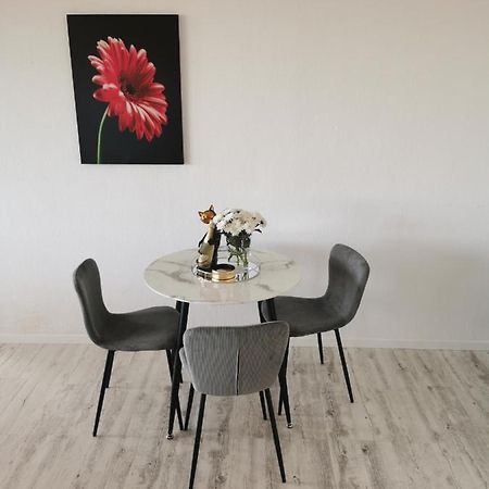 Sweet Home - 3 - Moers Dış mekan fotoğraf